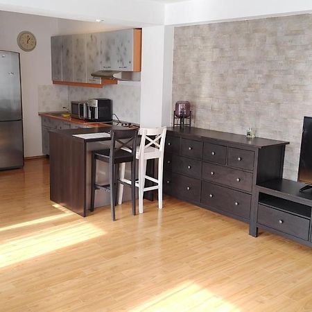 Lemonhouse 2 Apartment Bukares Bagian luar foto