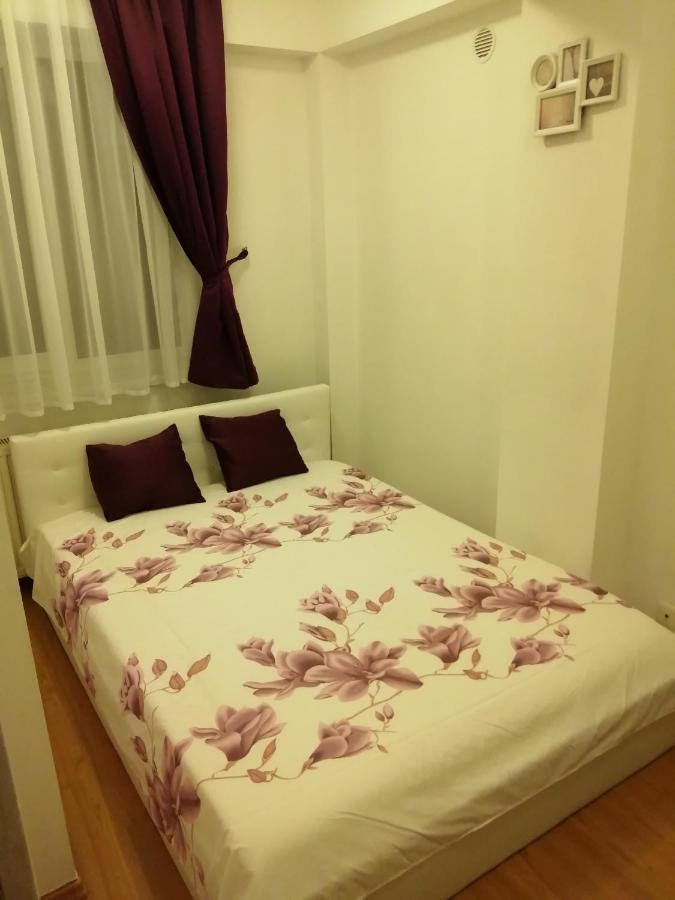 Lemonhouse 2 Apartment Bukares Bagian luar foto