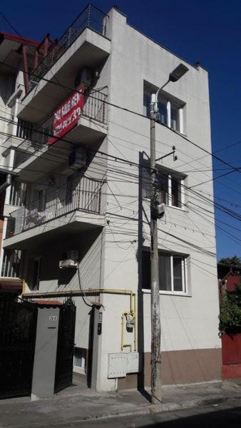 Lemonhouse 2 Apartment Bukares Bagian luar foto